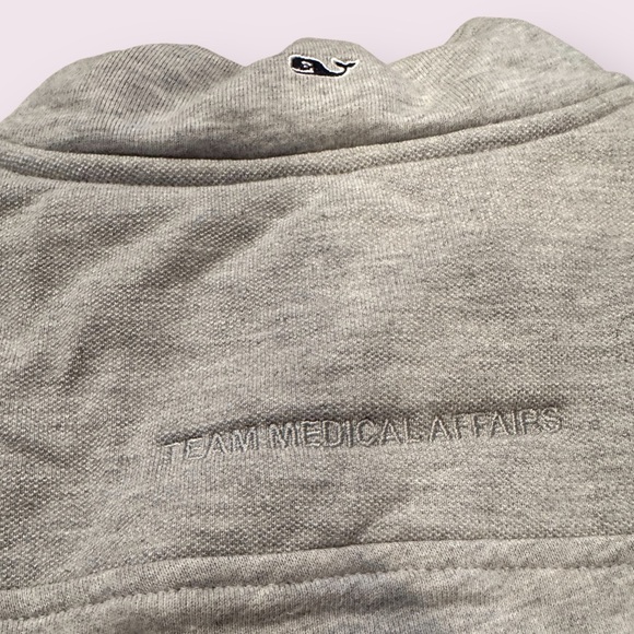 Women's Vineyard Vines Light Gray Half-Zip Sweatshirt Size Large - Picture 9 of 9